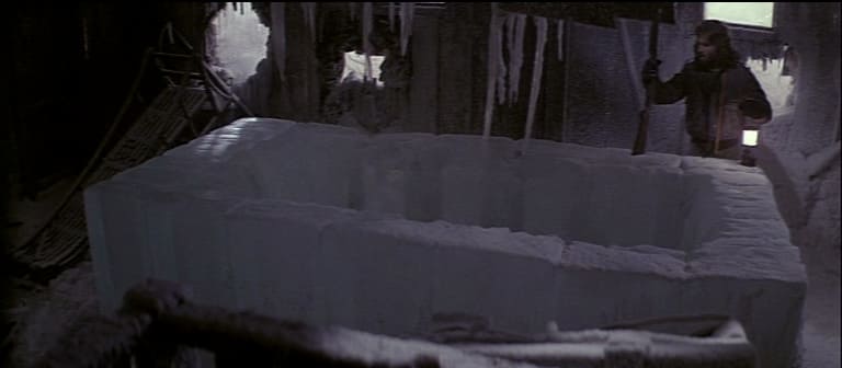 agujero en la nieve